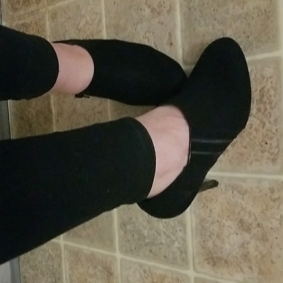 COPY - Black heel Booties - Picture 1 of 2